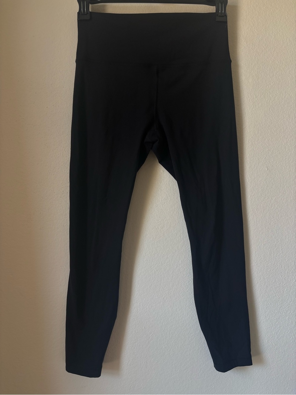 Heynuts Black 7/8 Leggings